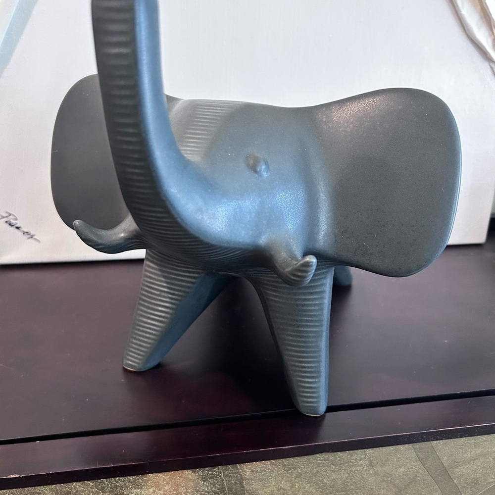 RARE Jonathan Adler Black Elephant Menagerie Sculpture Pottery Figurine Animal